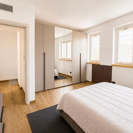 Smeraldo, Spacious Comfort On With Garden, Garage & Ac Villa Colico