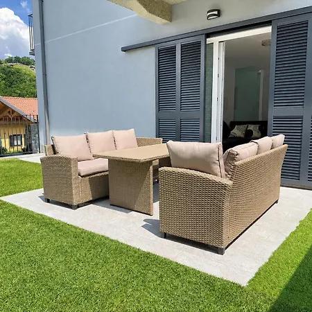 Smeraldo, Spacious Comfort On With Garden, Garage & Ac Villa Colico